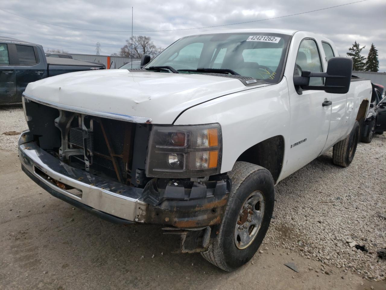 Photo 2 from auction – 2008 CHEVROLET SILVERADO with VIN 1GCHK29K98E179330