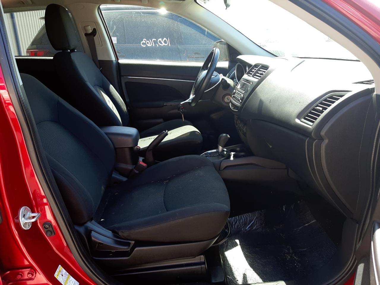 Photo 5 from auction – 2015 MITSUBISHI OUTLANDER with VIN 4A4AR3AU0FE001831