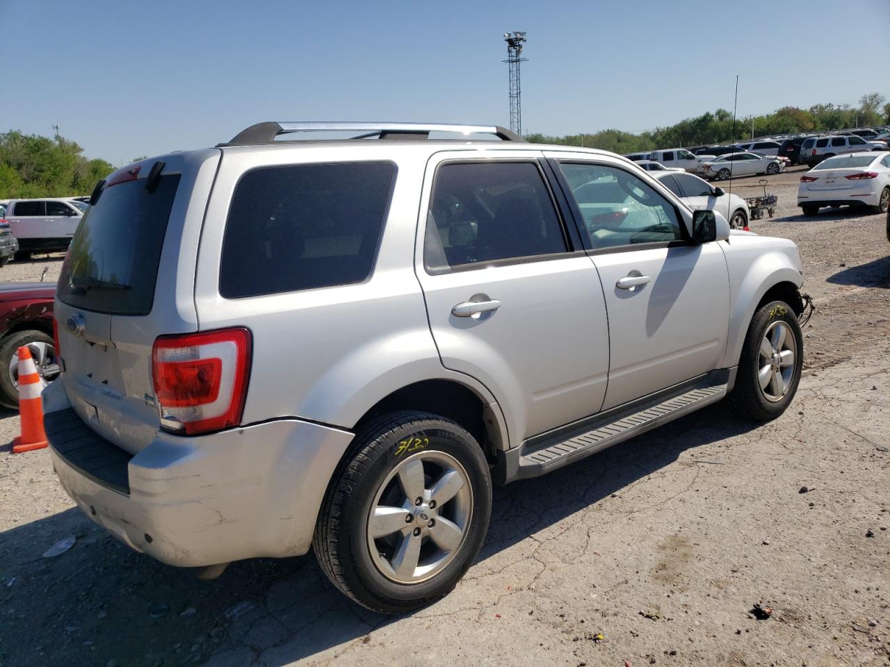 Photo 4 from auction – 2012 FORD ESCAPE LIM with VIN 1FMCU0EGXCKC17468