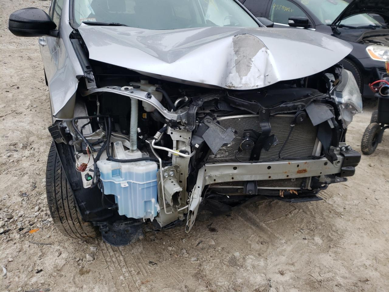 Photo 9 from auction – 2017 TOYOTA RAV4 LE with VIN 2T3BFREV2HW611395
