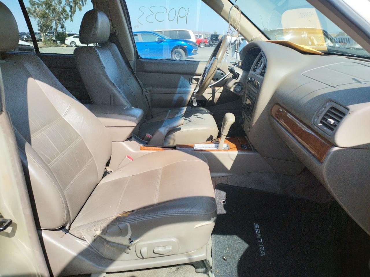 Photo 5 from auction – 2003 NISSAN PATHFINDER with VIN JN8DR09YX3W819961