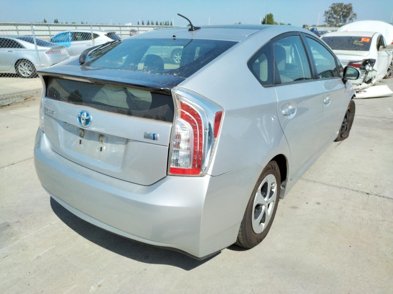 Photo 4 from auction – 2012 TOYOTA PRIUS with VIN JTDKN3DU6C5374709