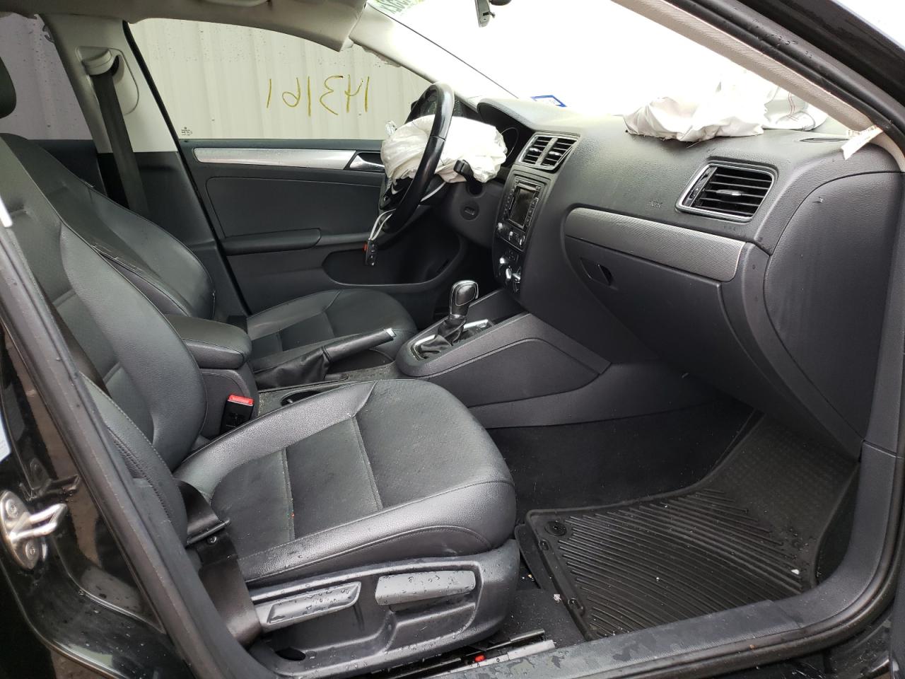Photo 5 from auction – 2015 VOLKSWAGEN JETTA SE with VIN 3VWD07AJ2FM357040