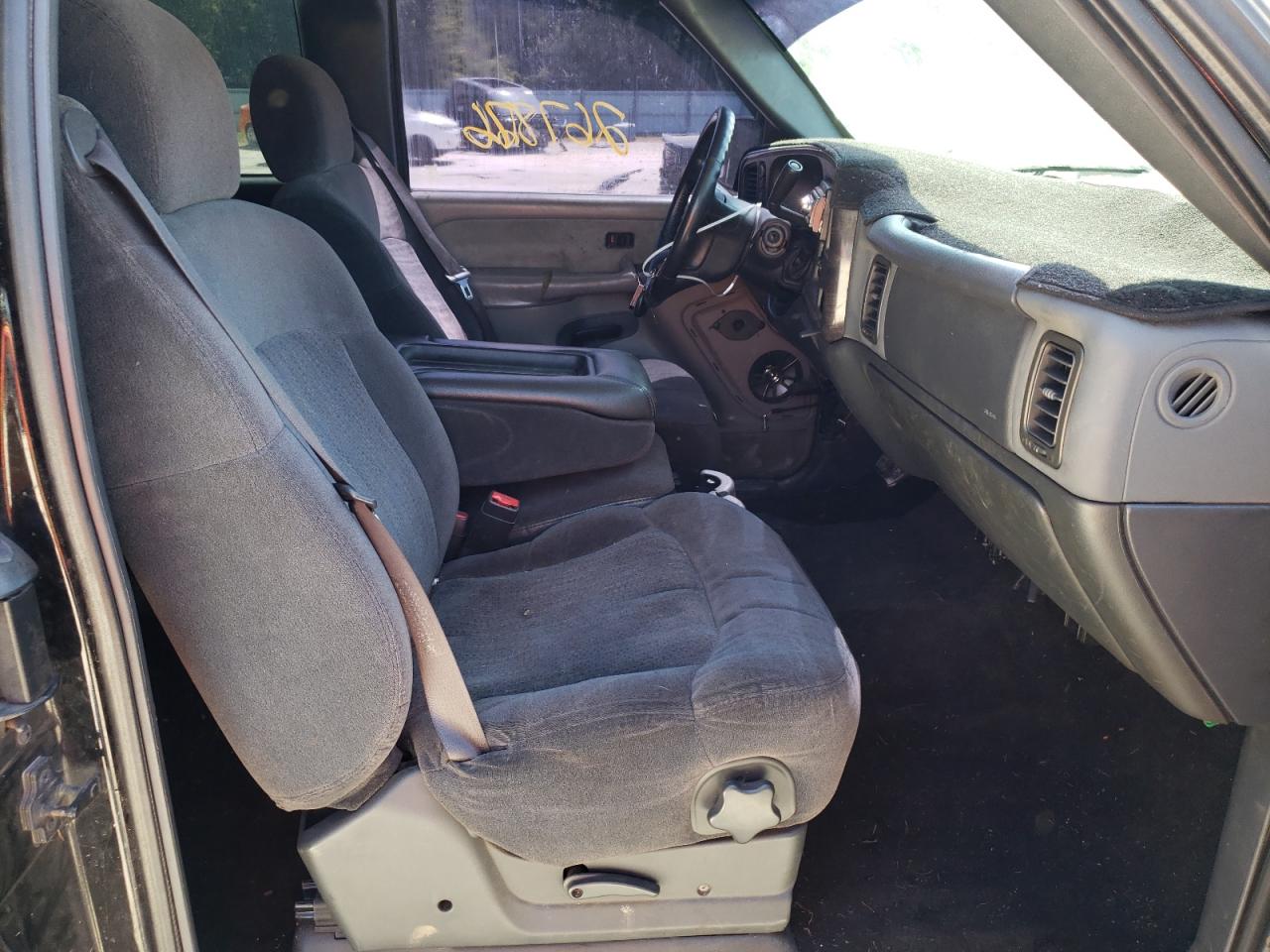 Photo 5 from auction – 2002 CHEVROLET SILVERADO with VIN 2GCEK19T421372208