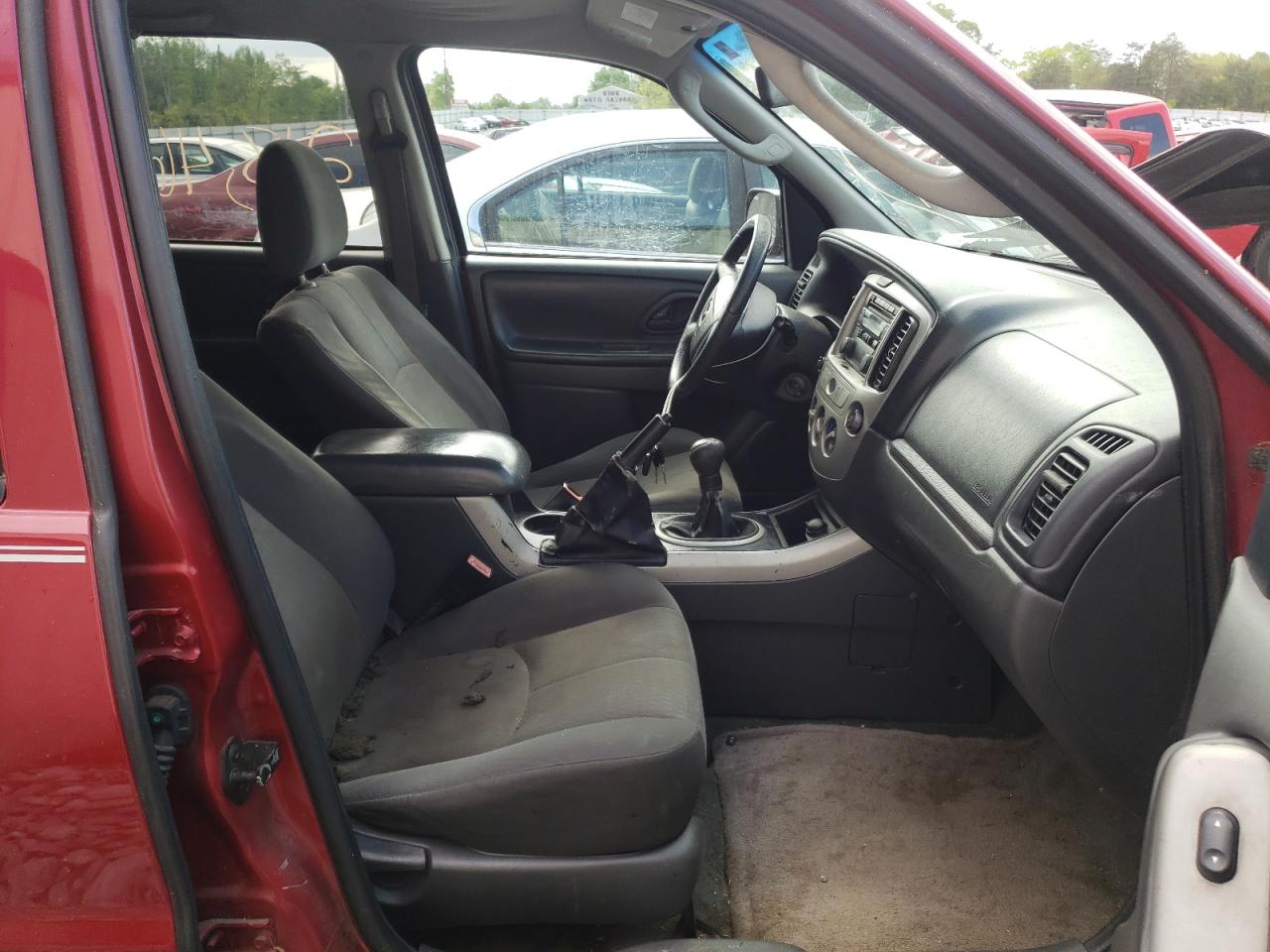 Photo 5 from auction – 2006 MAZDA TRIBUTE I with VIN 4F2YZ02ZX6KM16560