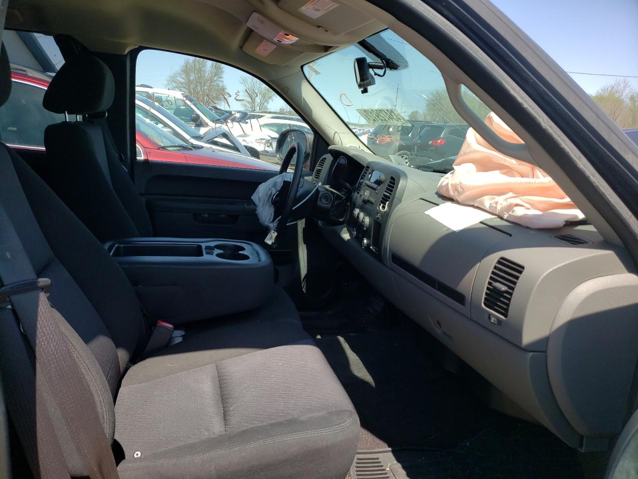 Photo 5 from auction – 2010 GMC SIERRA C15 with VIN 1GTSCUEA3AZ196019