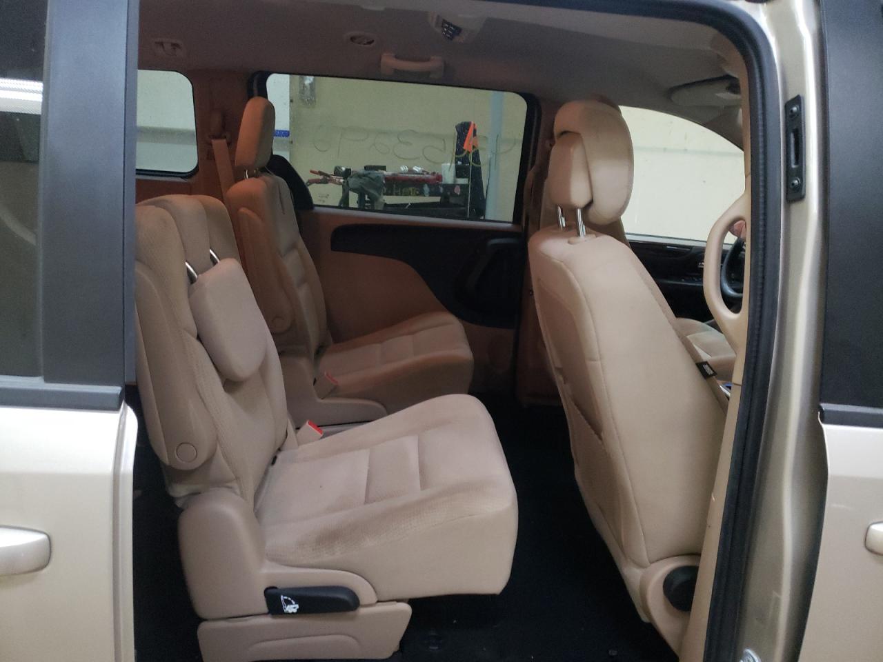 Photo 6 from auction – 2016 DODGE GRAND CARA with VIN 2C4RDGCG3GR262530