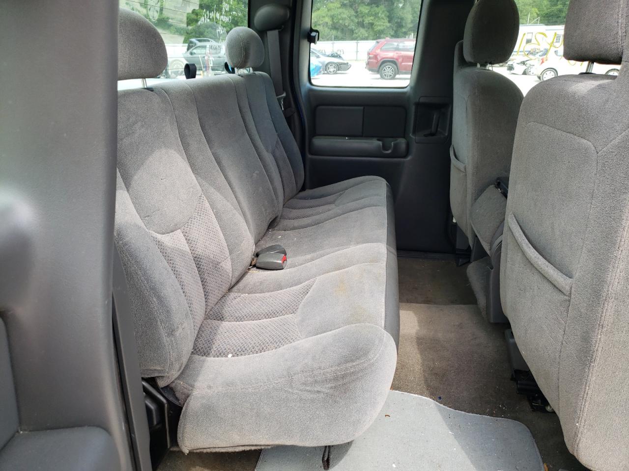 Photo 6 from auction – 2003 CHEVROLET silverado with VIN 2GCEC19V131211234