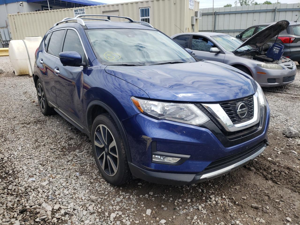 NISSAN ROGUE S 2019 with VIN 5N1AT2MTXKC815637 - Photo from auction