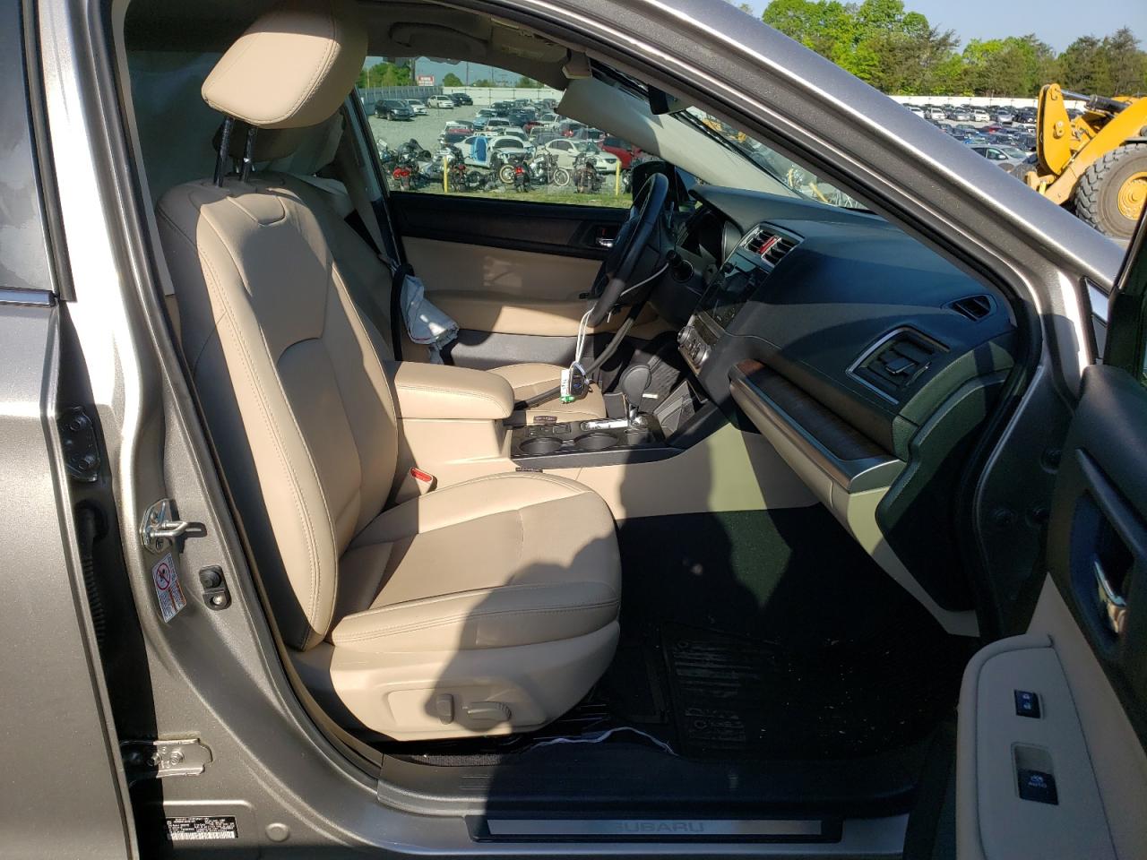 Photo 5 from auction – 2017 SUBARU OUTBACK 2. with VIN 4S4BSANC1H3407682
