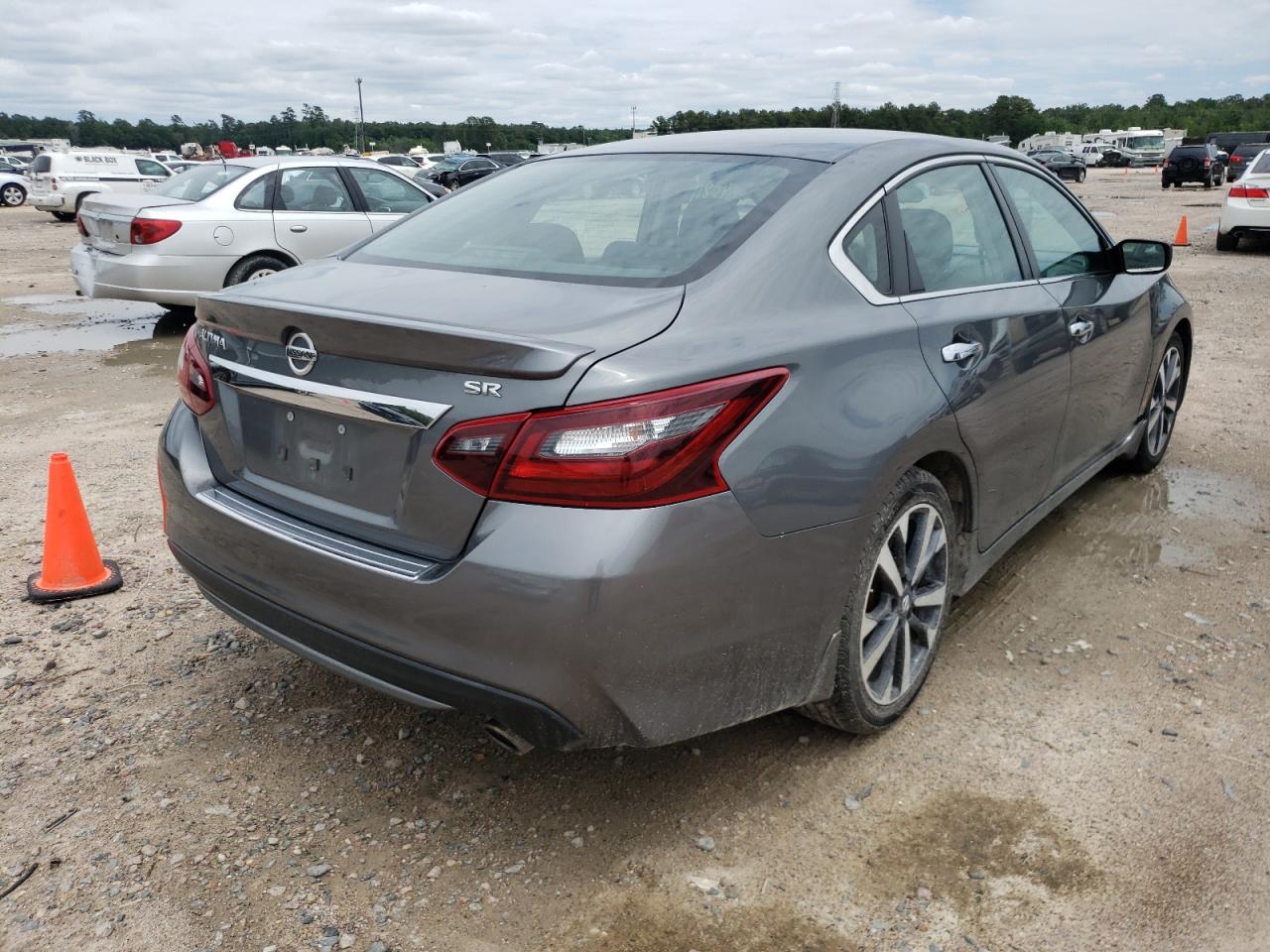 Photo 4 from auction – 2017 NISSAN ALTIMA 2.5 with VIN 1N4AL3AP1HN357118