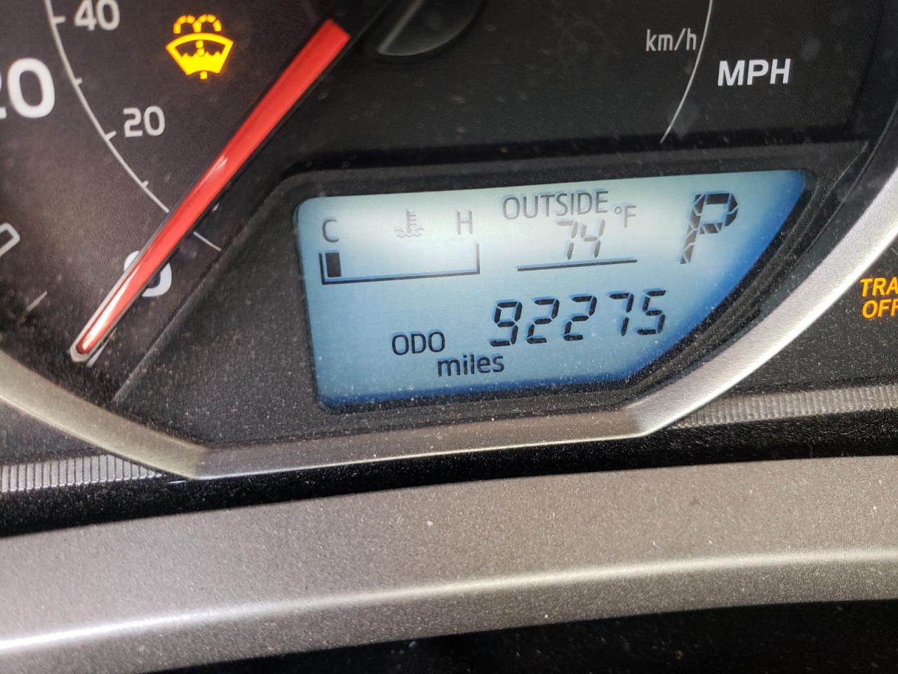 Photo 8 from auction – 2015 TOYOTA RAV4 LE with VIN 2T3ZFREV9FW225732