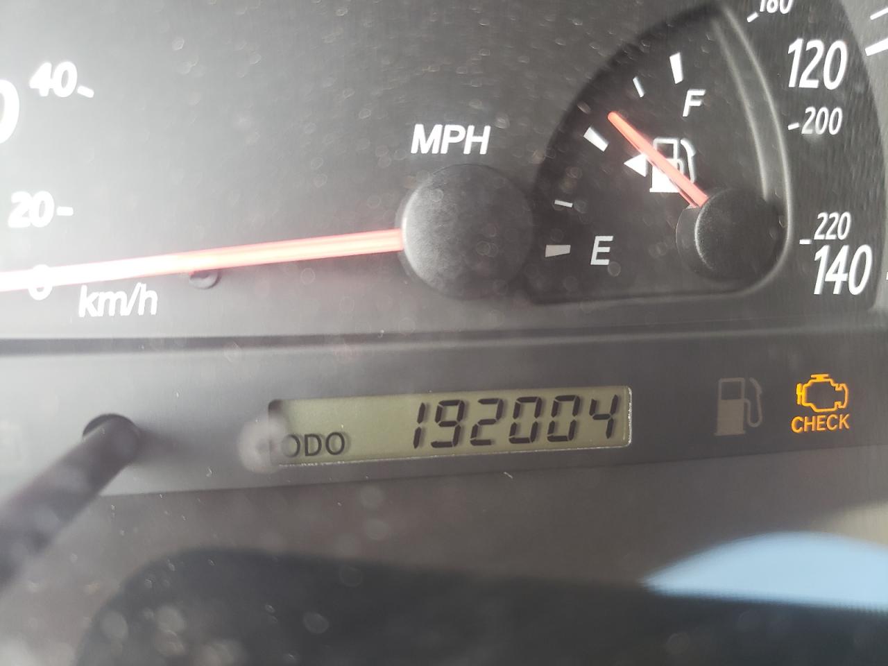 Photo 8 from auction – 2002 TOYOTA CAMRY LE with VIN 4T1BE32K32U617331