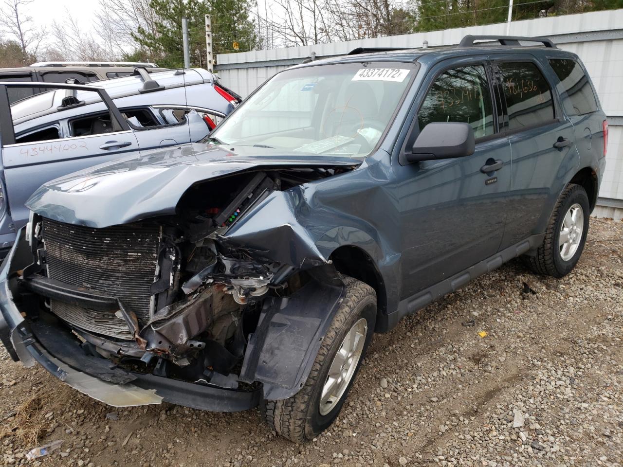 Photo 2 from auction – 2011 FORD ESCAPE XLT with VIN 1FMCU9DG6BKB17324