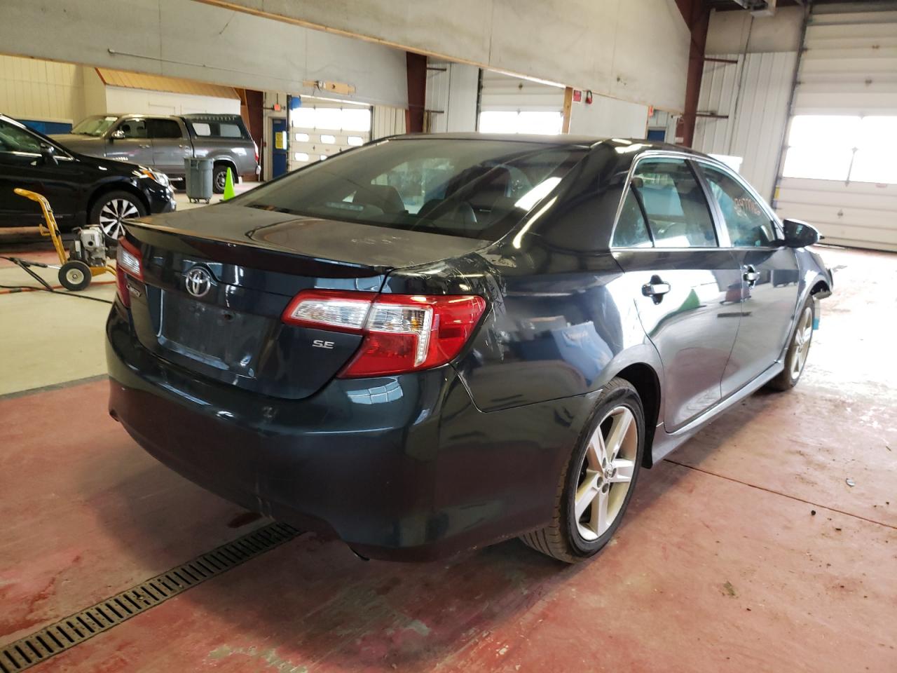 Photo 4 from auction – 2013 TOYOTA CAMRY L with VIN 4T1BF1FK7DU261478