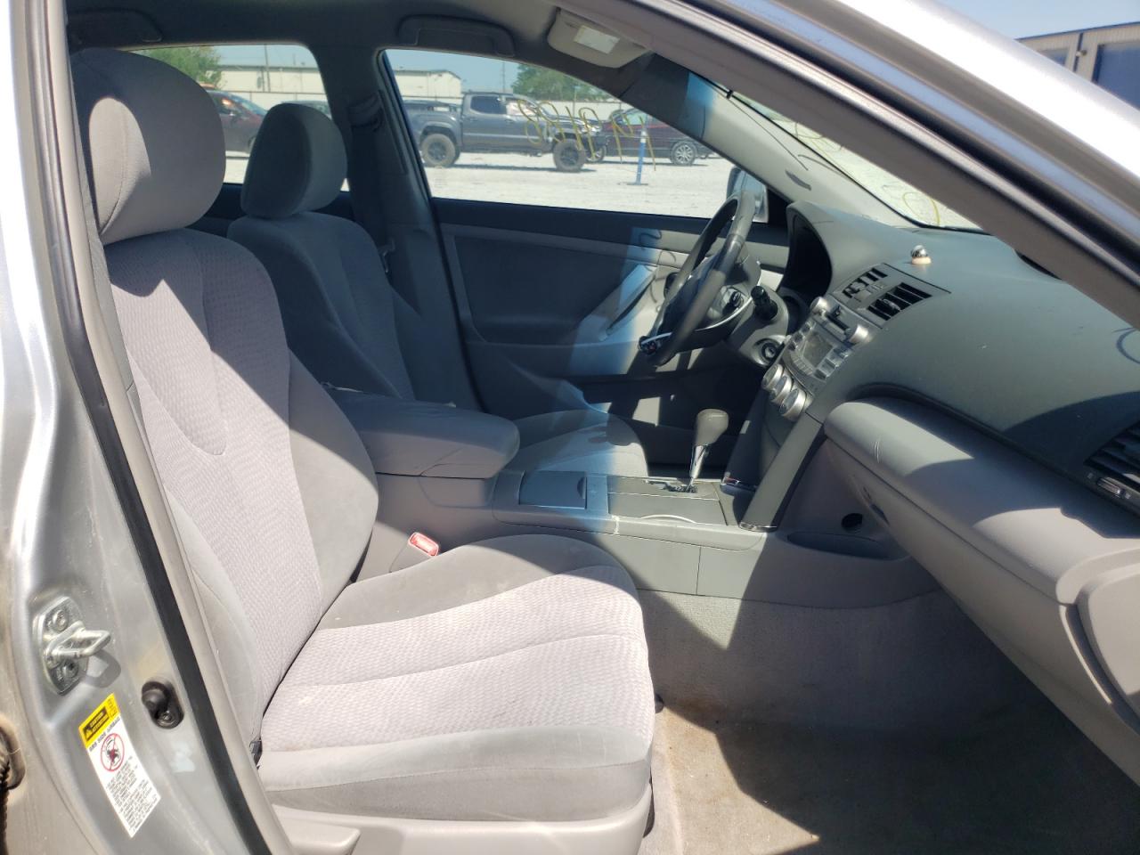 Photo 5 from auction – 2010 TOYOTA CAMRY BASE with VIN 4T1BF3EK2AU028732