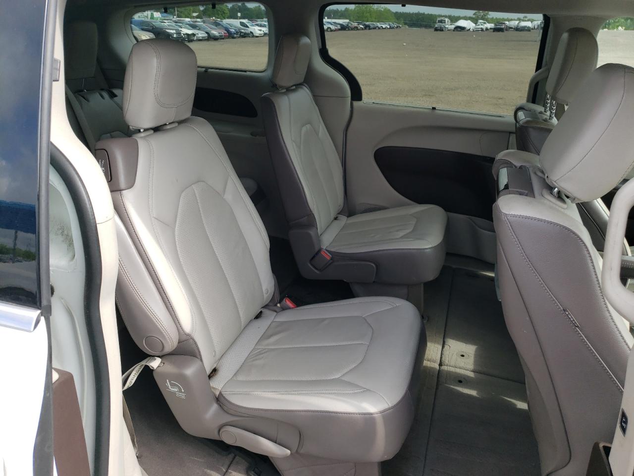 Photo 6 from auction – 2017 CHRYSLER PACIFICA T with VIN 2C4RC1EG9HR653552