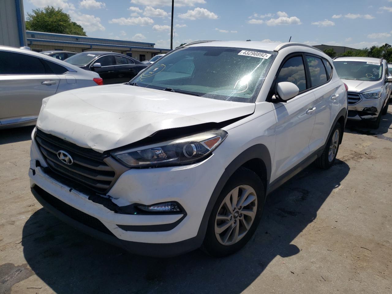 Photo 2 from auction – 2016 HYUNDAI TUCSON LIM with VIN KM8J33A46GU144780