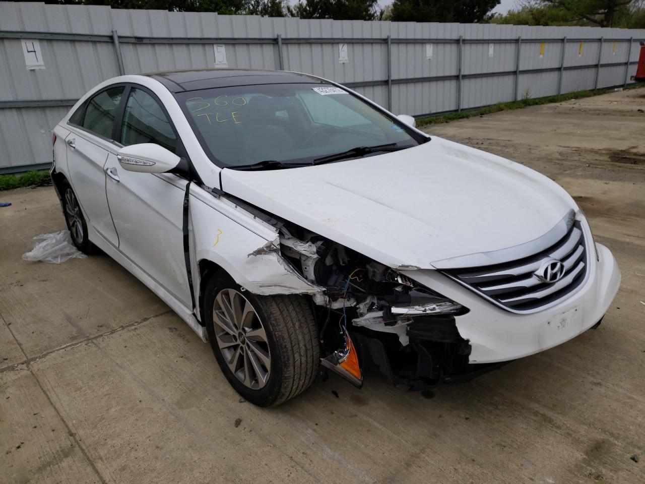 HYUNDAI SONATA SE 2014 with VIN 5NPEC4AC0EH835913 - Photo from auction