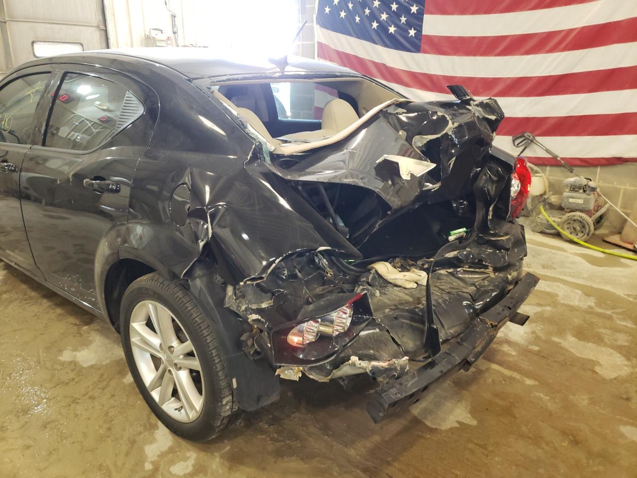 Photo 9 from auction – 2013 DODGE AVENGER SX with VIN 1C3CDZCB2DN619568