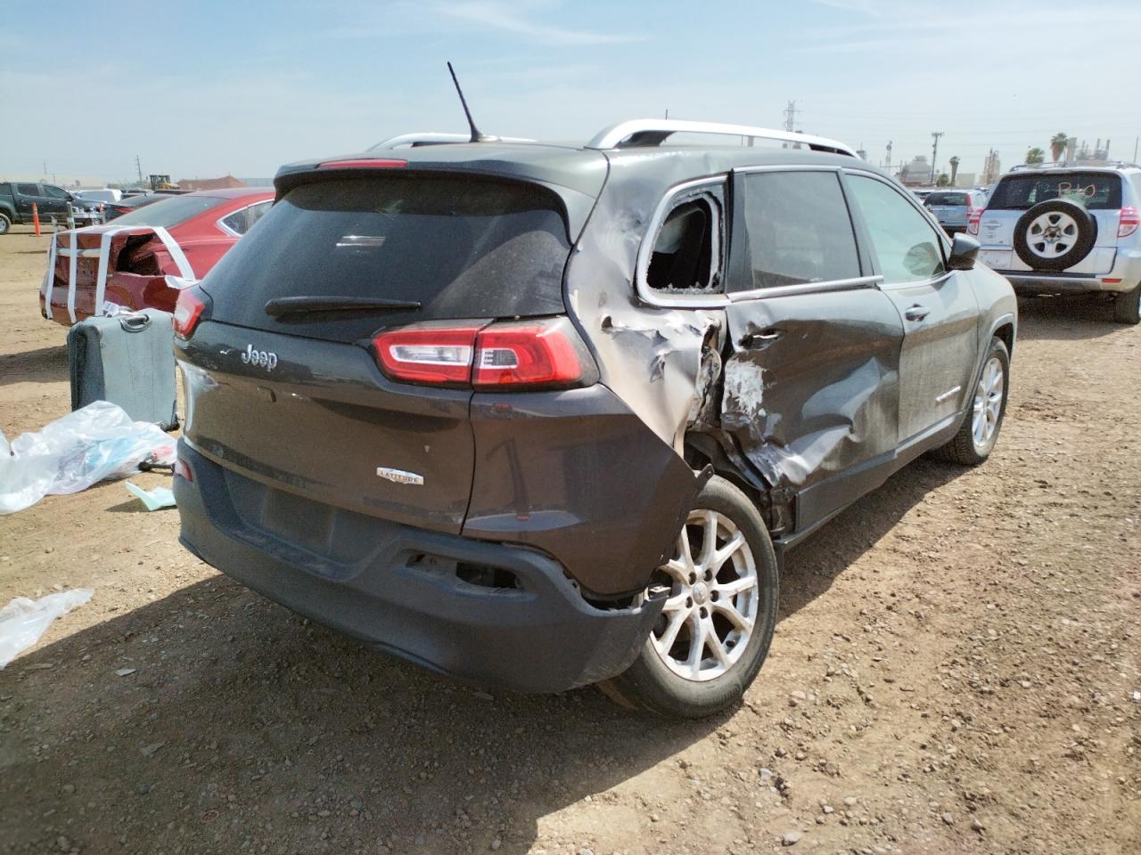 Photo 4 from auction – 2016 JEEP CHEROKEE L with VIN 1C4PJLCB4GW280782