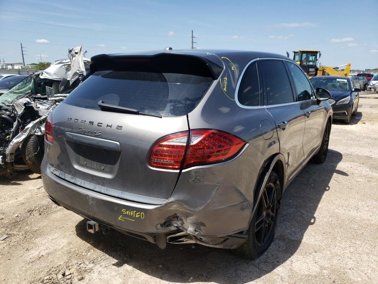 Photo 4 from auction – 2011 PORSCHE CAYENNE S with VIN WP1AB2A23BLA44746