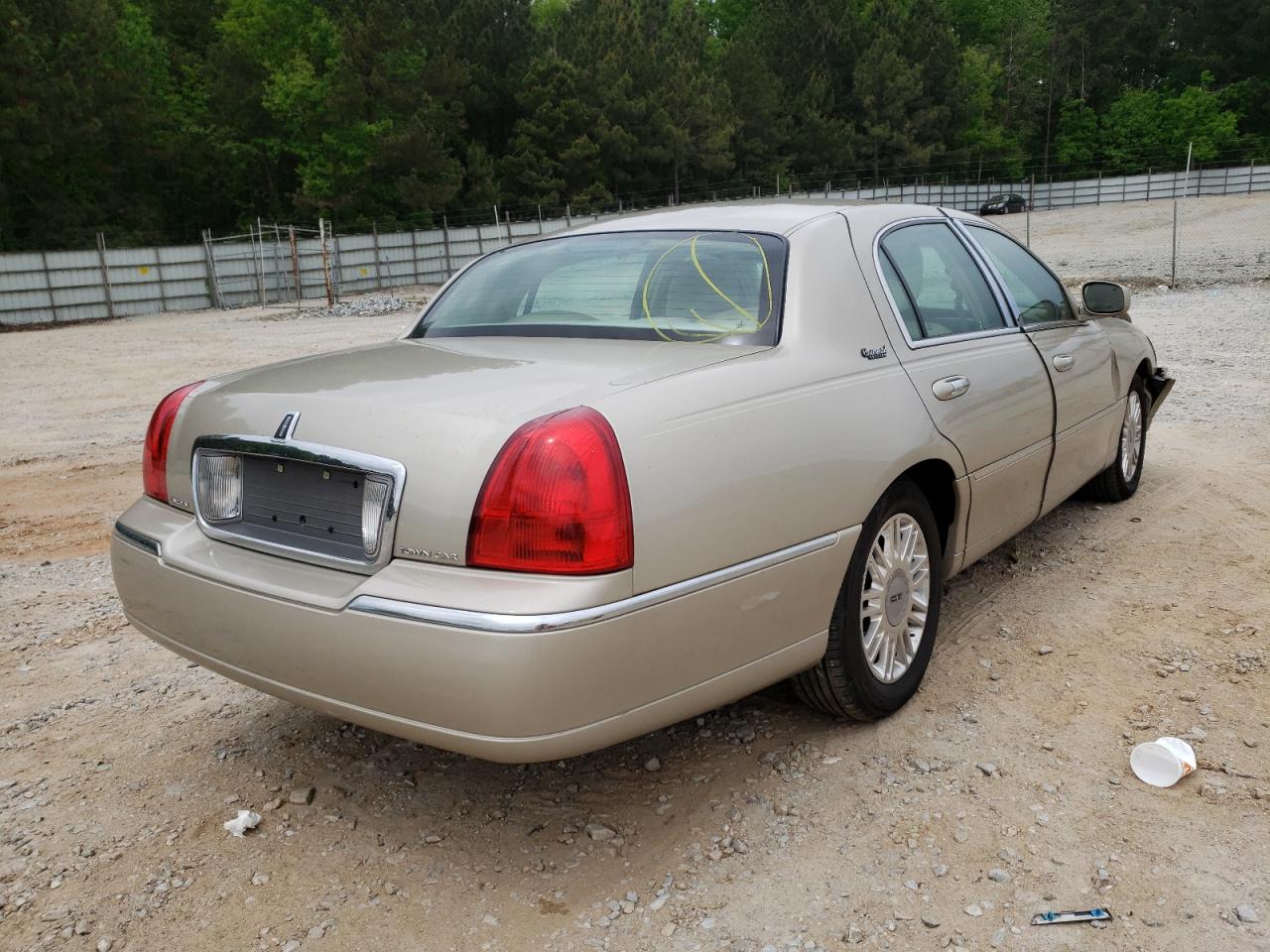 Photo 4 from auction – 2011 LINCOLN TOWN CAR S with VIN 2LNBL8CV8BX766208