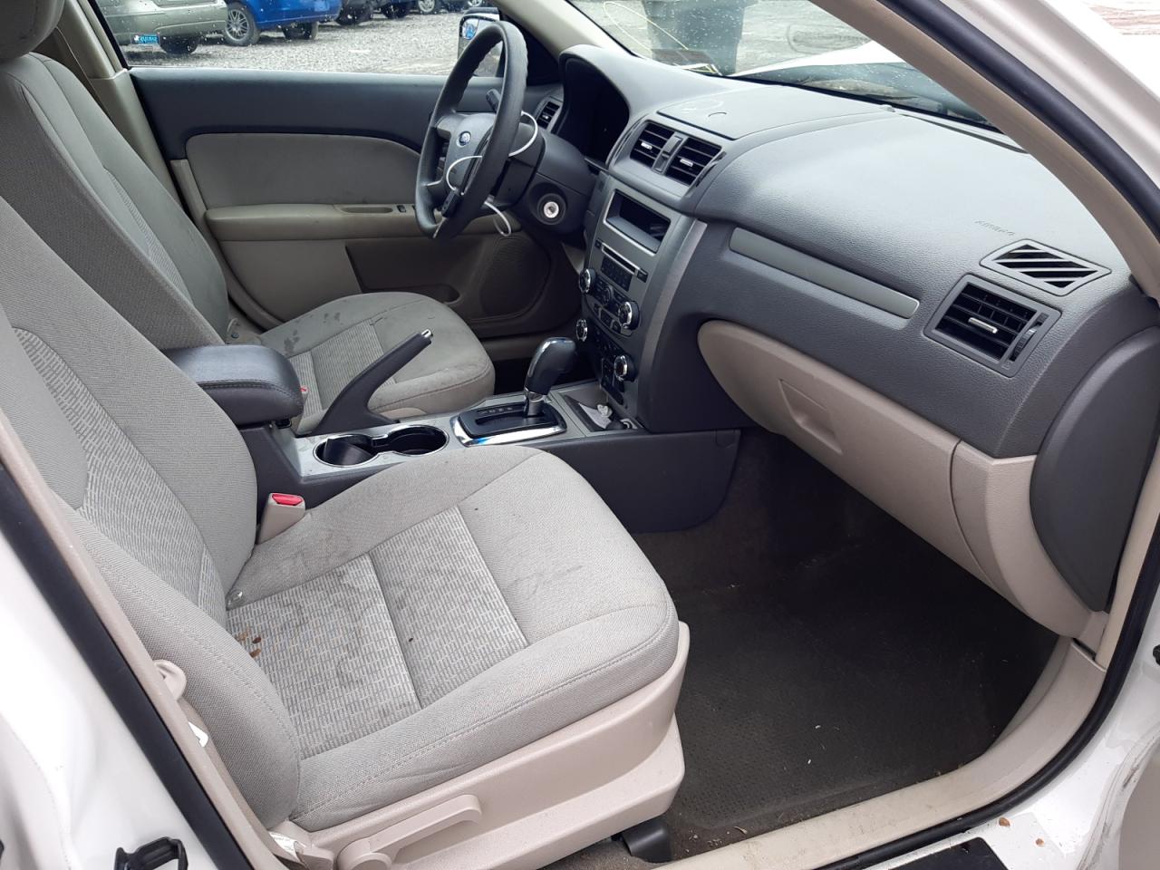 Photo 5 from auction – 2011 FORD FUSION SE with VIN 3FAHP0HA4BR205941