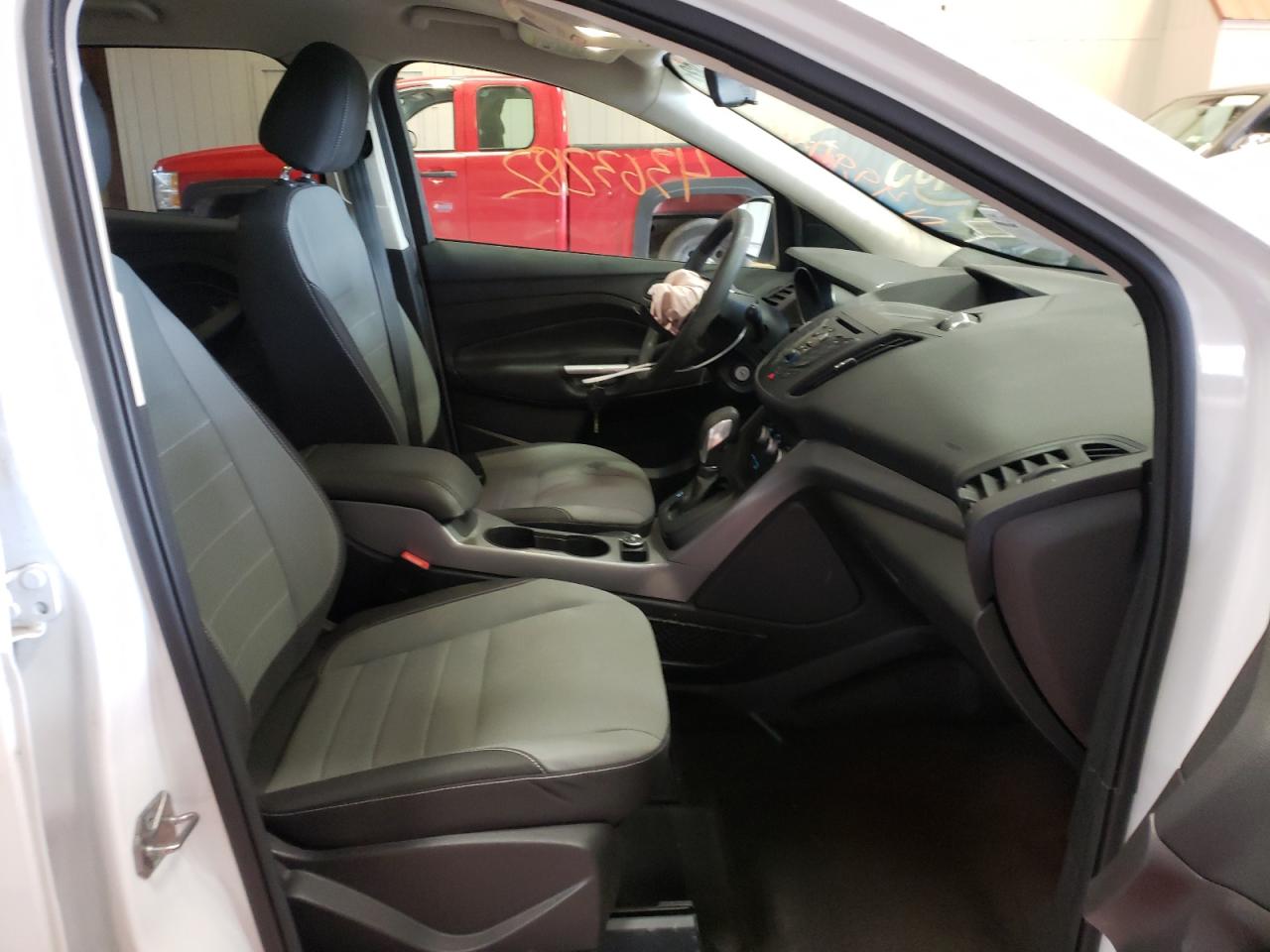 Photo 5 from auction – 2016 FORD ESCAPE SE with VIN 1FMCU0G70GUC91179