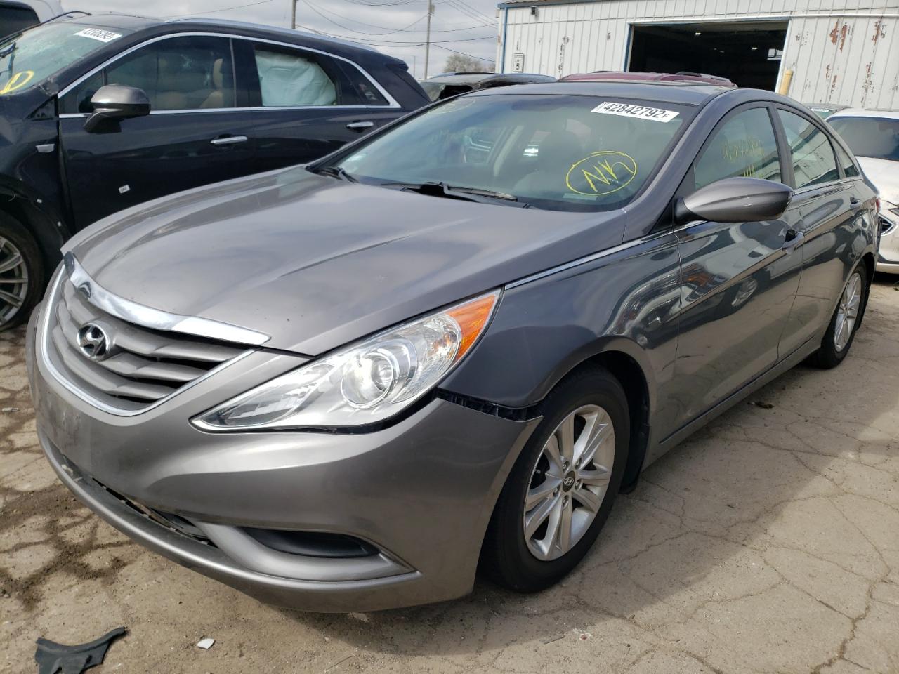 Photo 2 from auction – 2011 HYUNDAI SONATA GLS with VIN 5NPEB4AC2BH105693