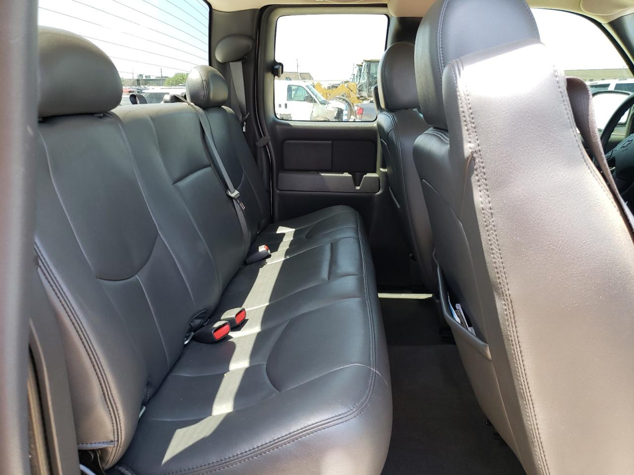 Photo 6 from auction – 2006 CHEVROLET SILVERADO with VIN 1GCEC19T76Z247214