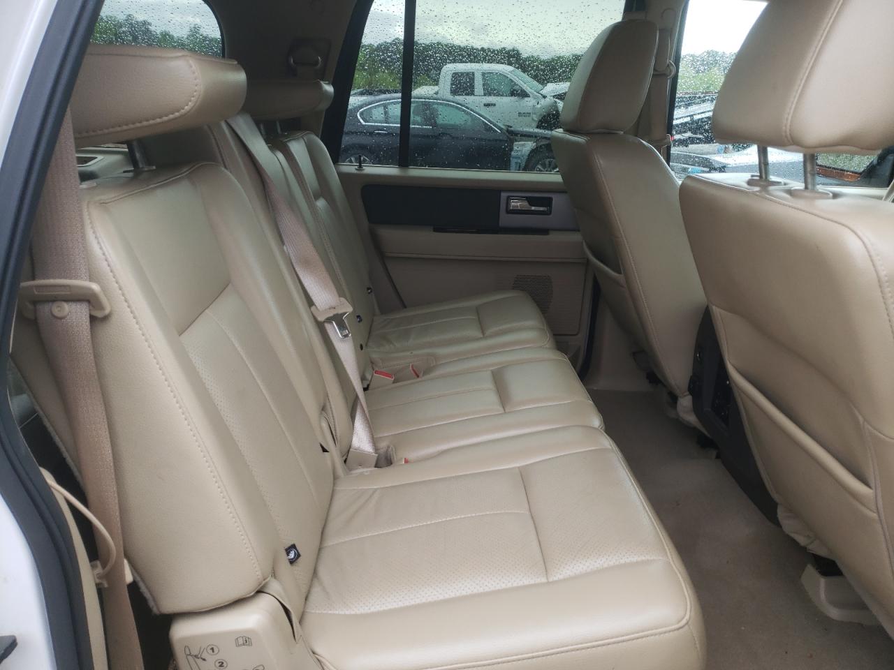 Photo 6 from auction – 2011 FORD EXPEDITION with VIN 1FMJK1H50BEF18079
