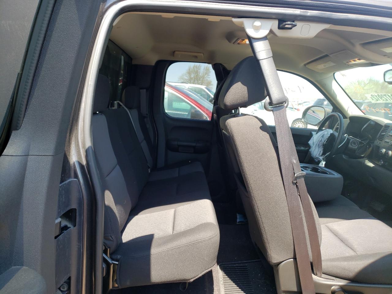 Photo 6 from auction – 2010 GMC SIERRA C15 with VIN 1GTSCUEA3AZ196019