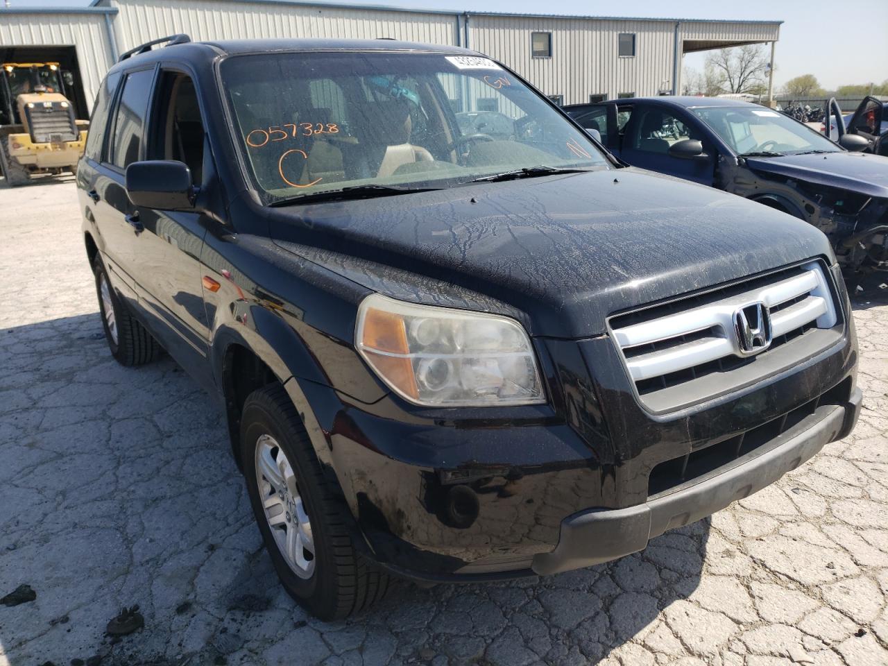 HONDA PILOT VP 2008 مع رقم تعريف المركبة 5FNYF18268B057328 - صورة من المزاد