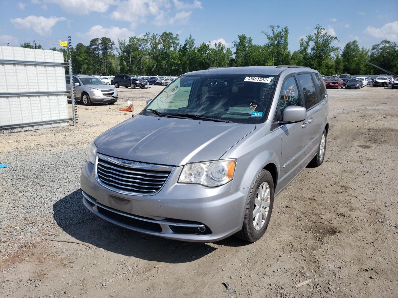 Photo 2 from auction – 2014 CHRYSLER TOWN & COU with VIN 2C4RC1BG0ER126368