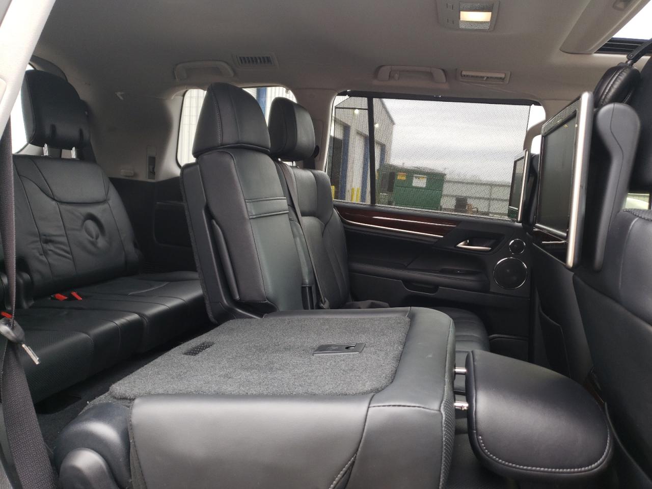 Photo 6 from auction – 2017 LEXUS LX 570 with VIN JTJHY7AX4H4233428