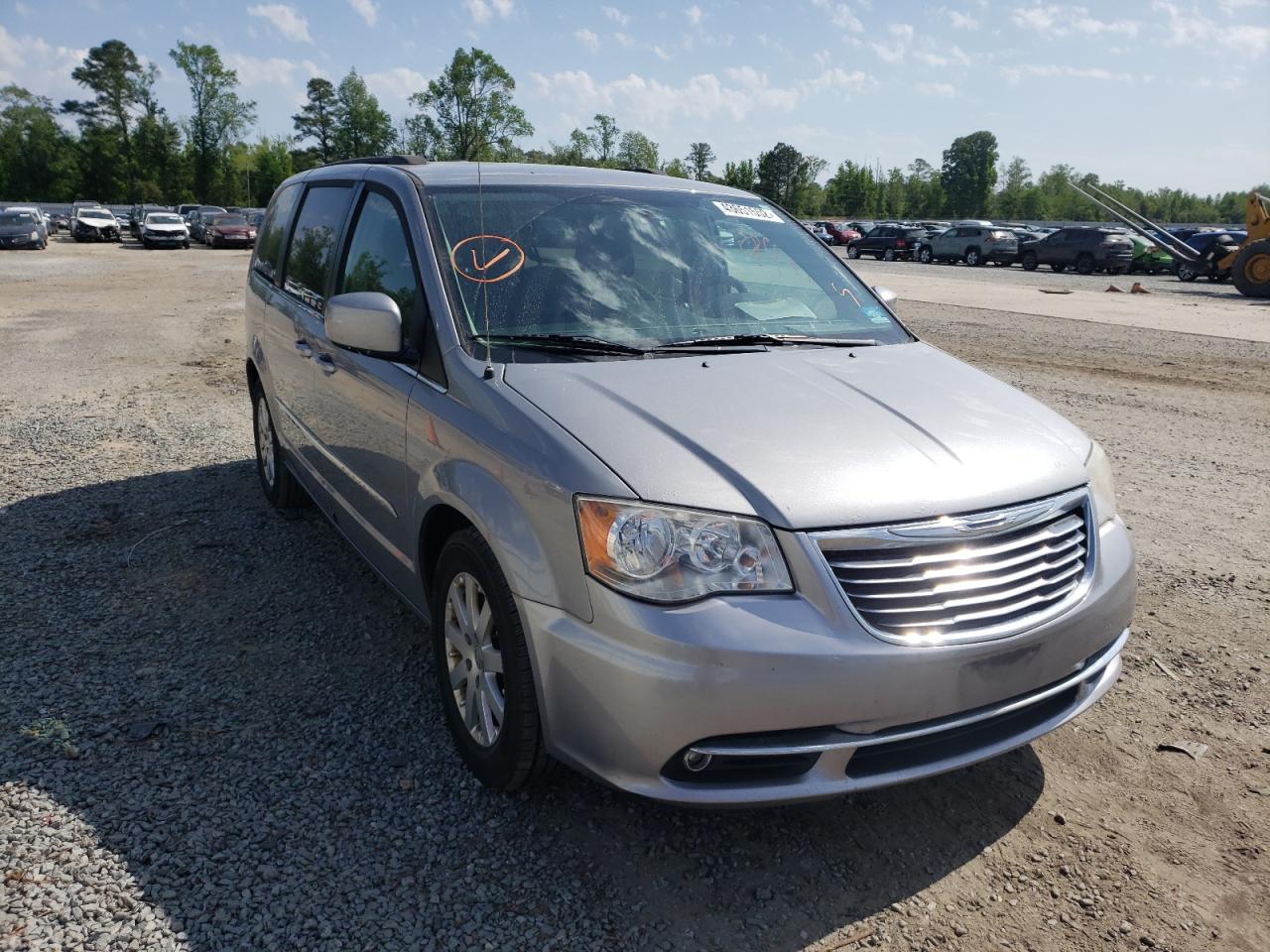 Photo 1 from auction – 2014 CHRYSLER TOWN & COU with VIN 2C4RC1BG0ER126368