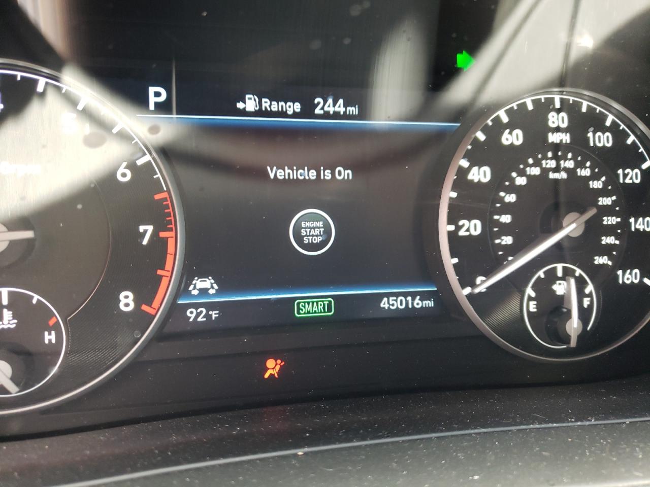 Photo 8 from auction – 2017 GENESIS G90 PREMIU with VIN KMHG34JA7HU026311
