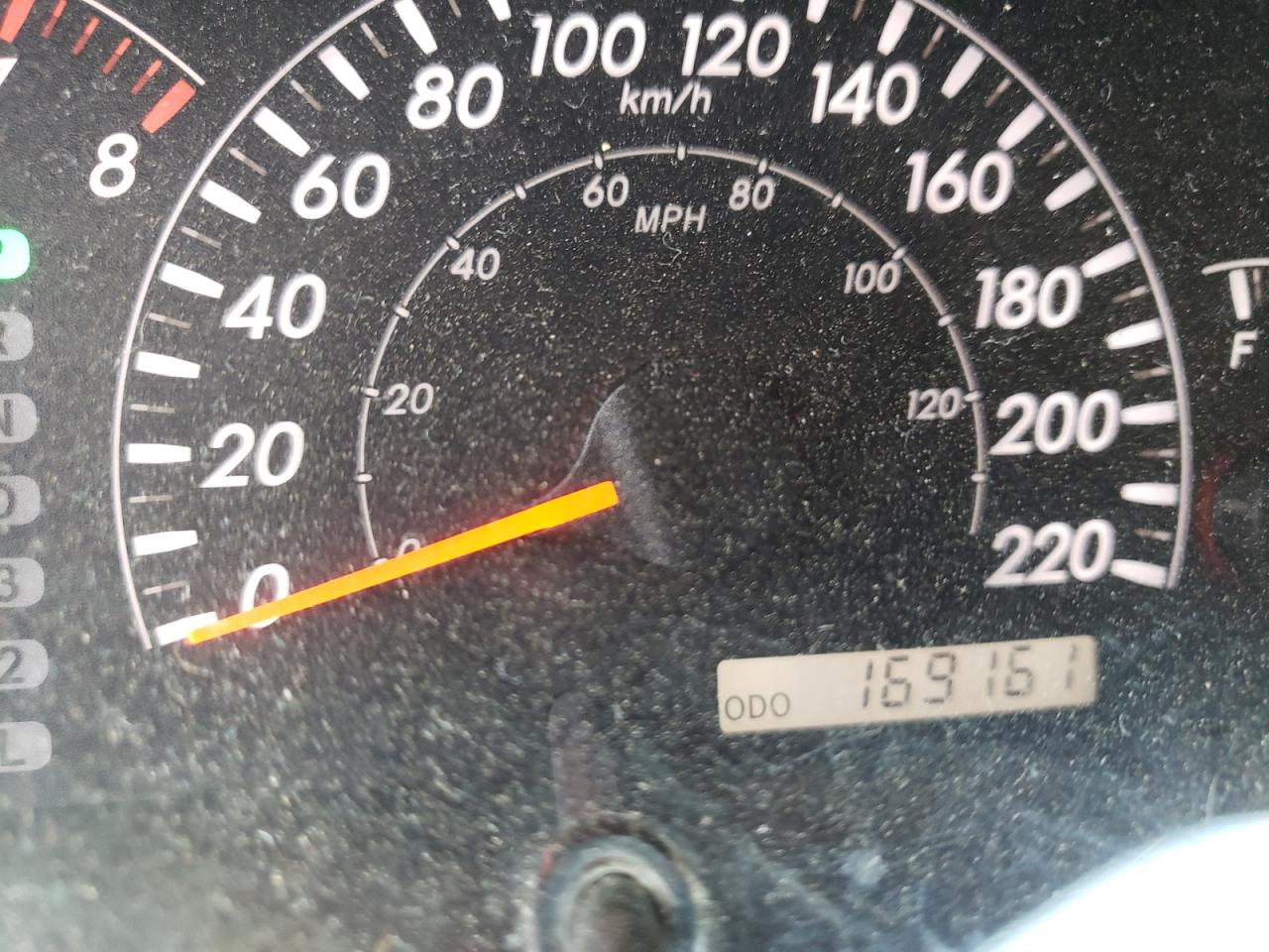 Photo 8 from auction – 2005 TOYOTA CAMRY LE with VIN 4T1BE32K25U573603