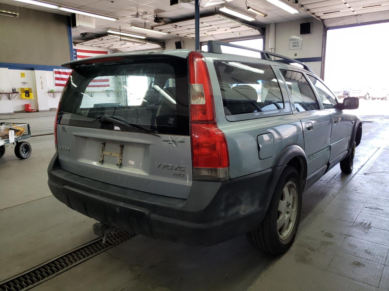 Photo 4 from auction – 2001 VOLVO V70 XC with VIN YV1SZ58D611009620