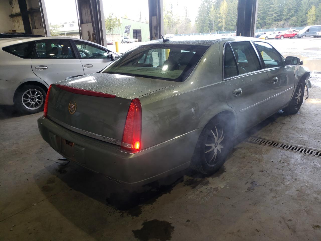 Photo 4 from auction – 2006 CADILLAC DTS with VIN 1G6KD57Y96U122480