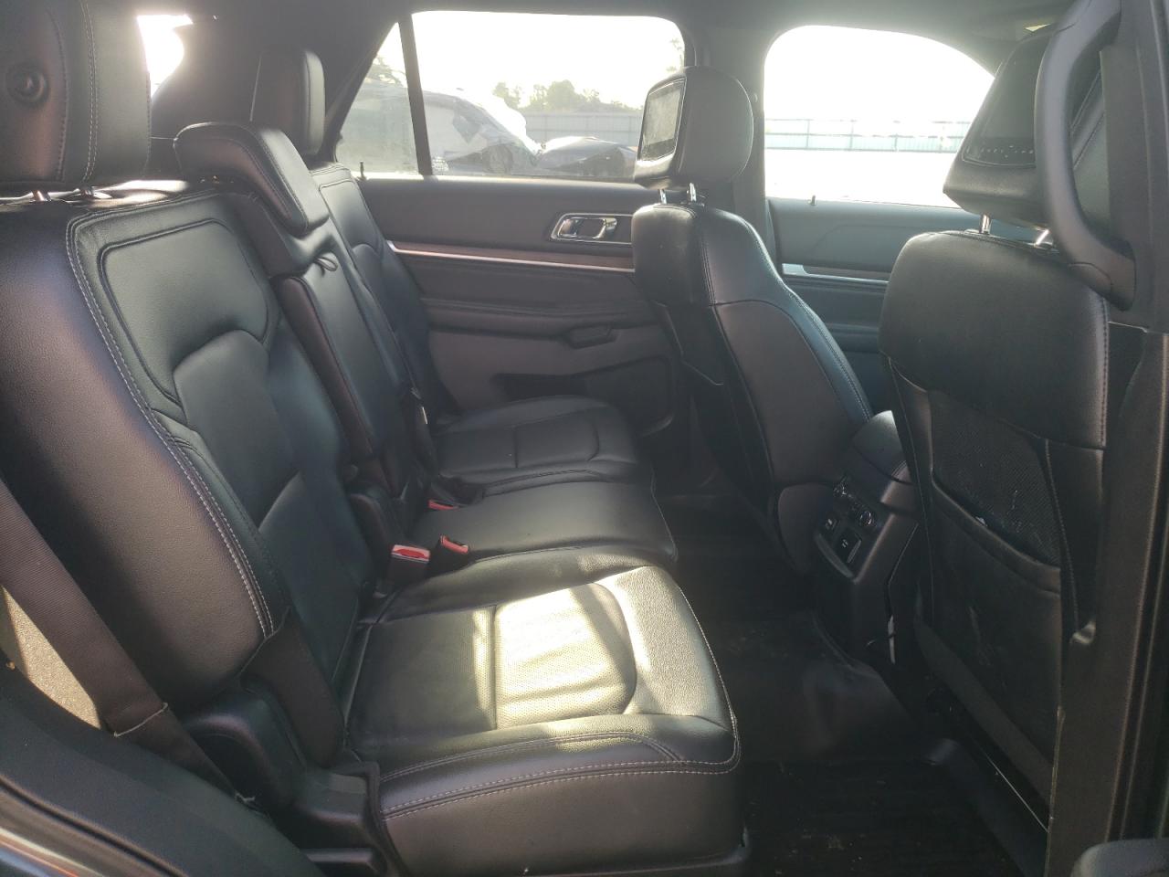Photo 6 from auction – 2016 FORD EXPLORER L with VIN 1FM5K7FH4GGA74251