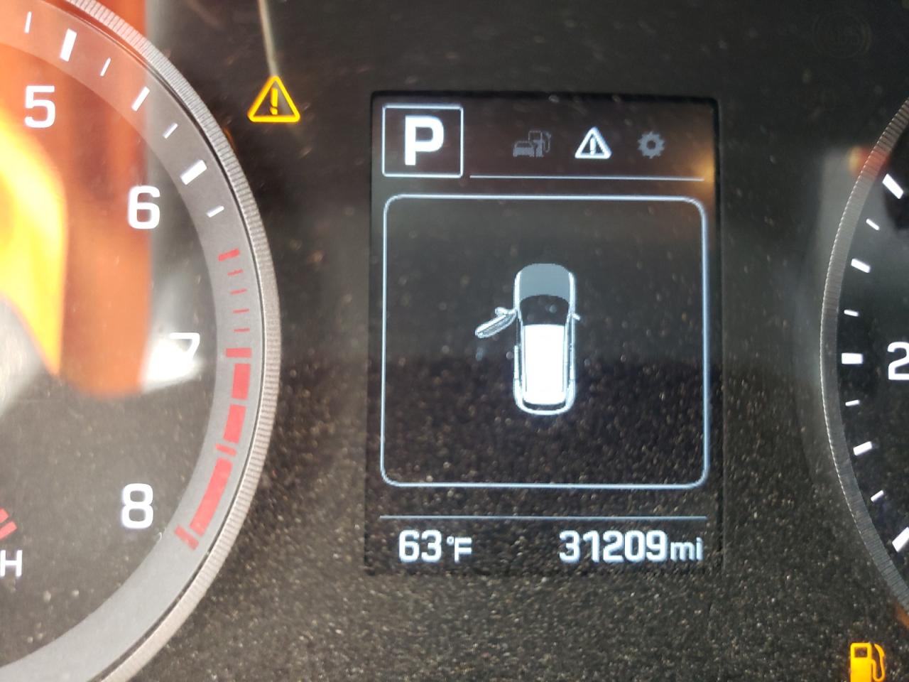 Photo 8 from auction – 2017 HYUNDAI TUCSON LIM with VIN KM8J3CA23HU459133