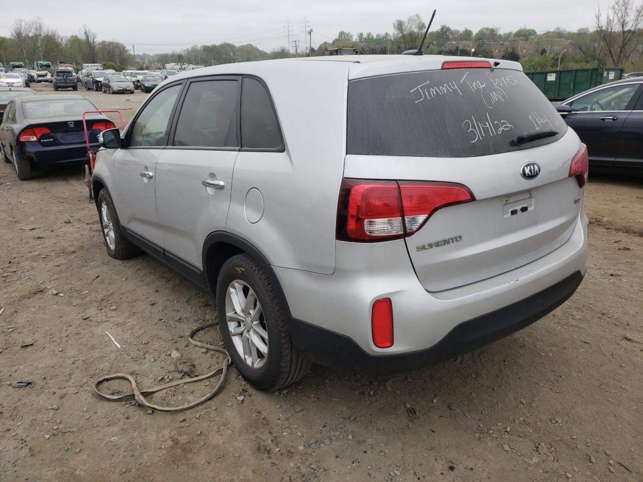 Photo 3 from auction – 2015 KIA SORENTO LX with VIN 5XYKT3A63FG594400