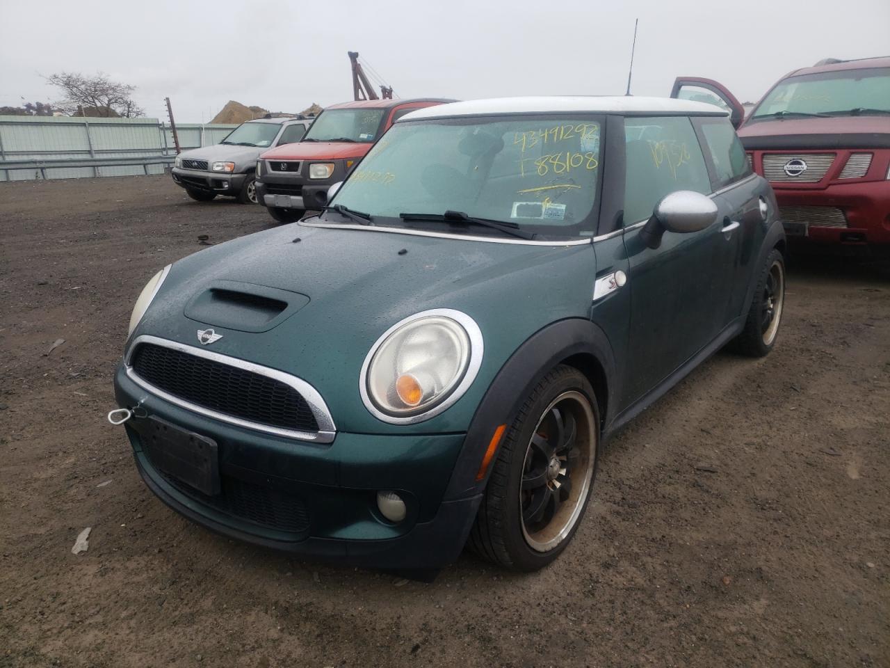 Photo 2 from auction – 2008 MINI COOPER S with VIN WMWMF73578TT88108