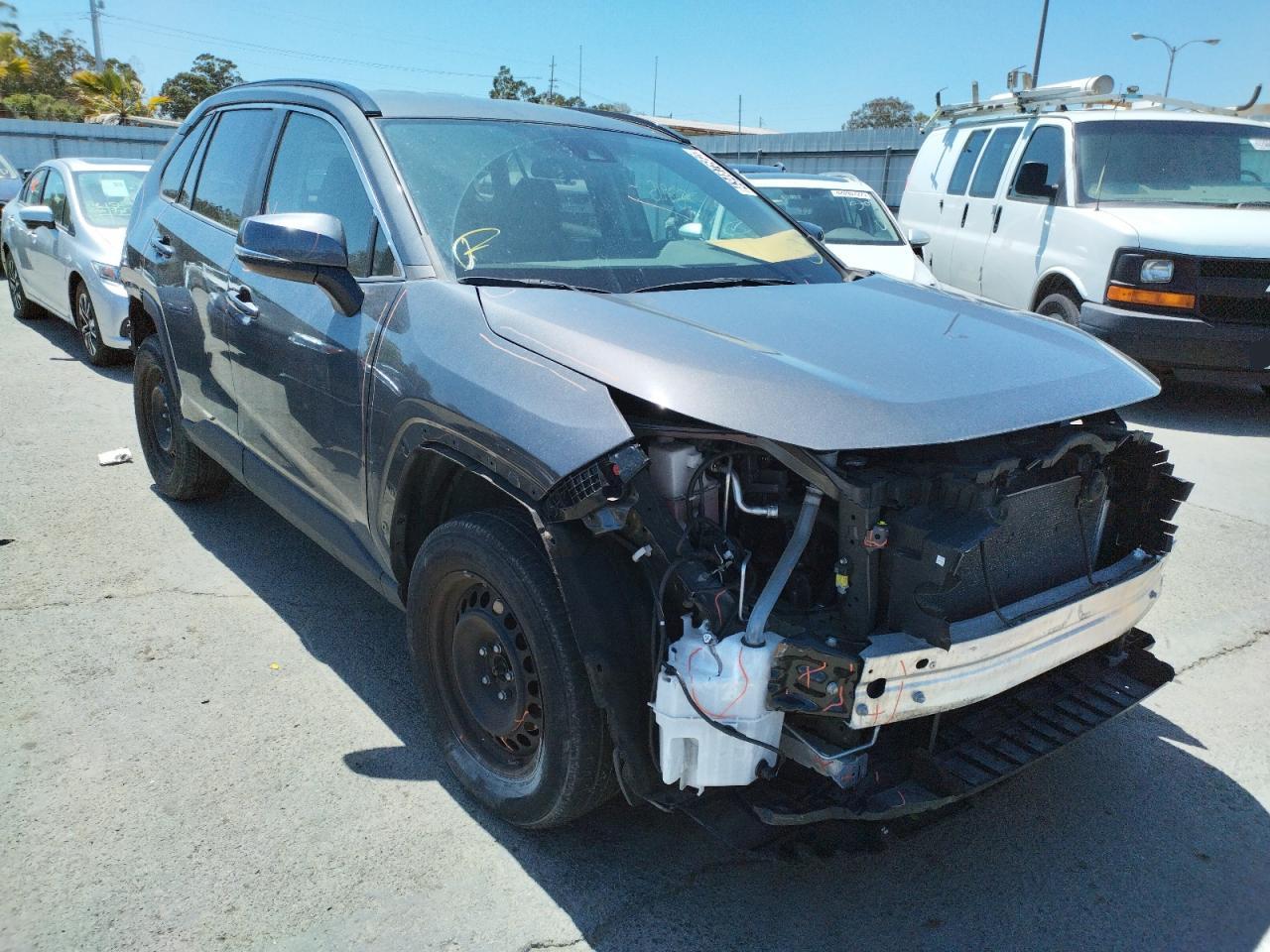 Photo 1 from auction – 2019 TOYOTA RAV4 LE with VIN 2T3G1RFV0KW001697