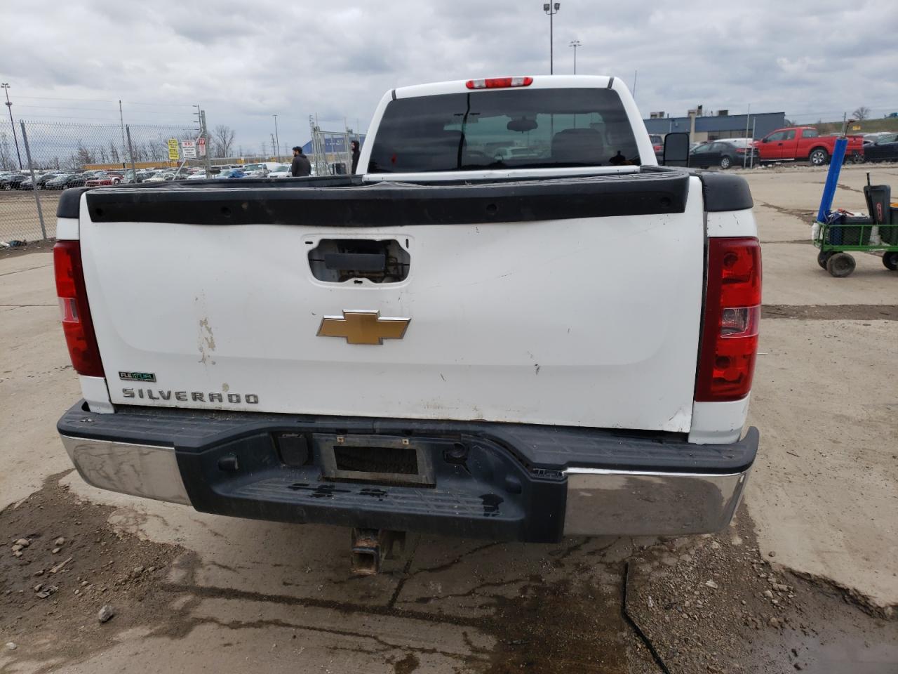 Photo 6 from auction – 2011 CHEVROLET SILVERADO with VIN 1GCRCPE00BZ419528