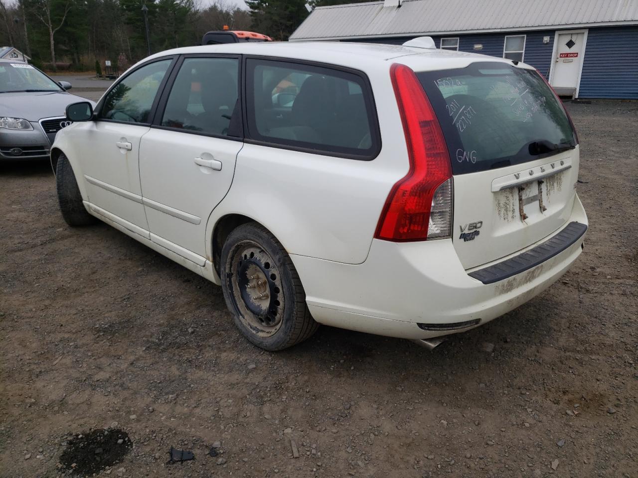 Photo 3 from auction – 2011 VOLVO V50 T5 with VIN YV1672MW8B2617857