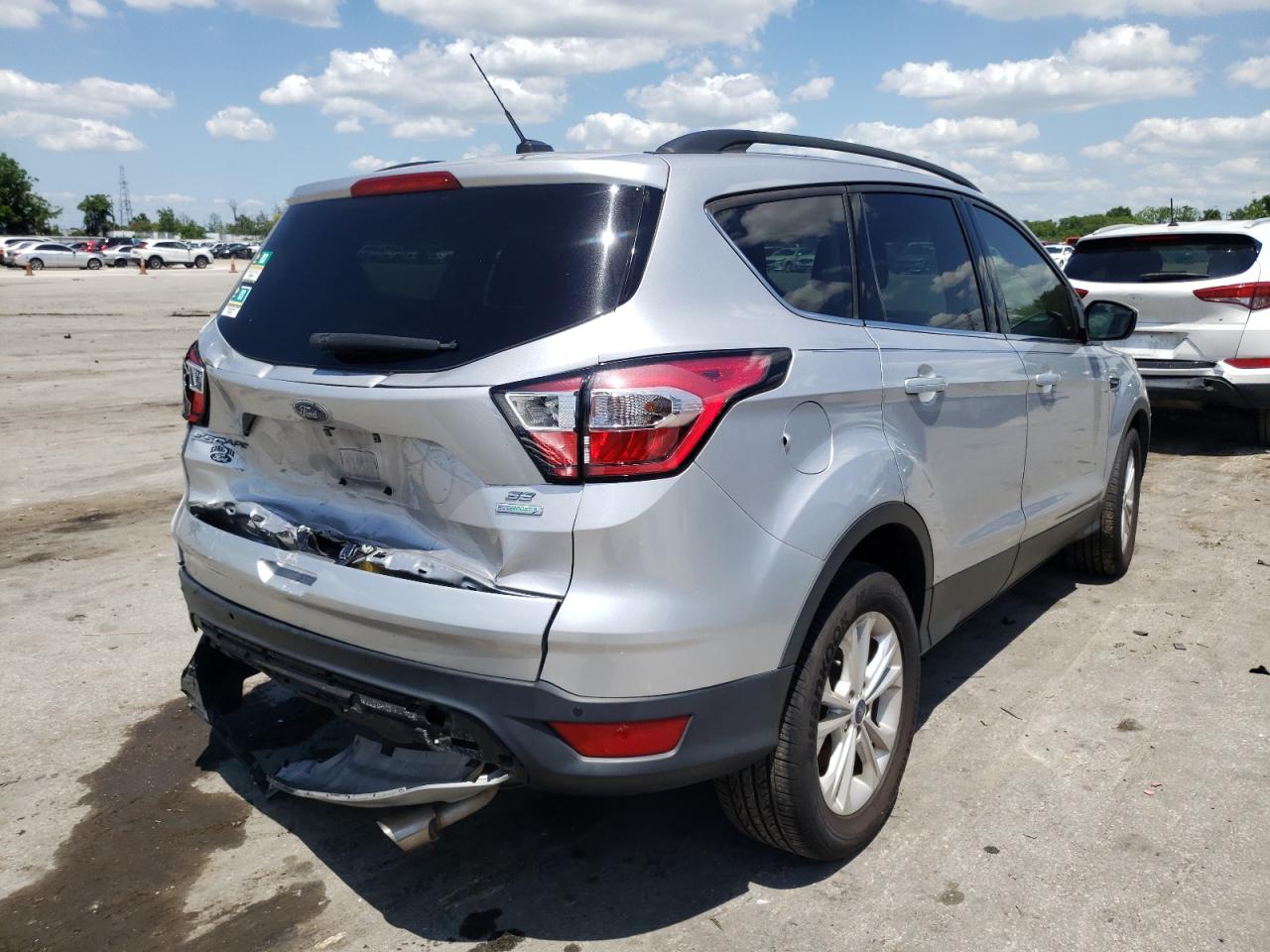 Photo 4 from auction – 2017 FORD ESCAPE SE with VIN 1FMCU0GD9HUC73156