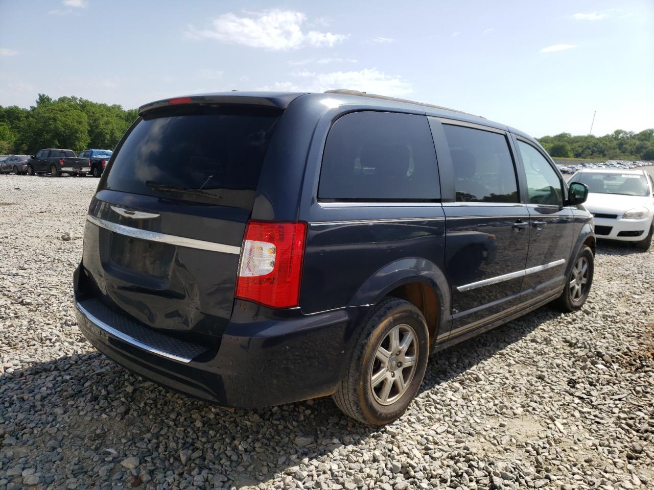 Photo 4 from auction – 2013 CHRYSLER TOWN & COU with VIN 2C4RC1BGXDR594025